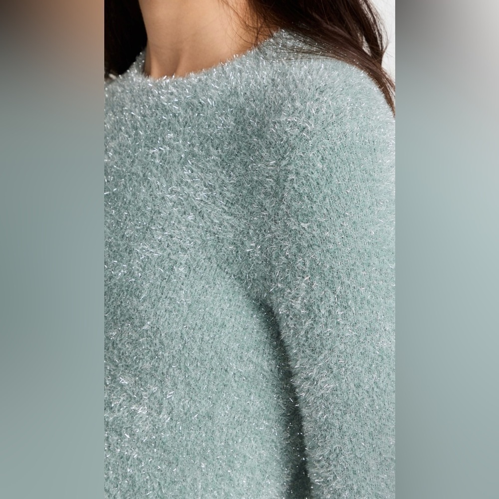 Vince sweater w sparkly thread. Size XS. Super soft sweater! Excellent condition - Picture 6 of 6